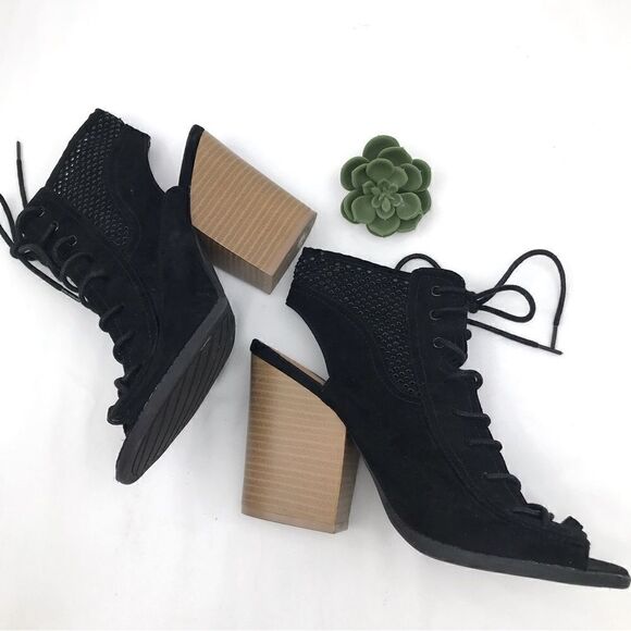 Qupid Perforated Black Faux Suede Open Toe Lace Up Cut Out Ankle Heels - Picture 6 of 15